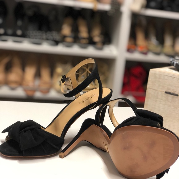 Michael Kors heel sandals. - Picture 2 of 7